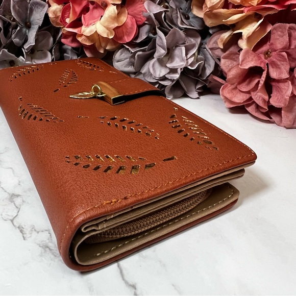 Cinnamon Brown and Gold Leaf Vegan Leather Clutch Wallet - Picture 5 of 16